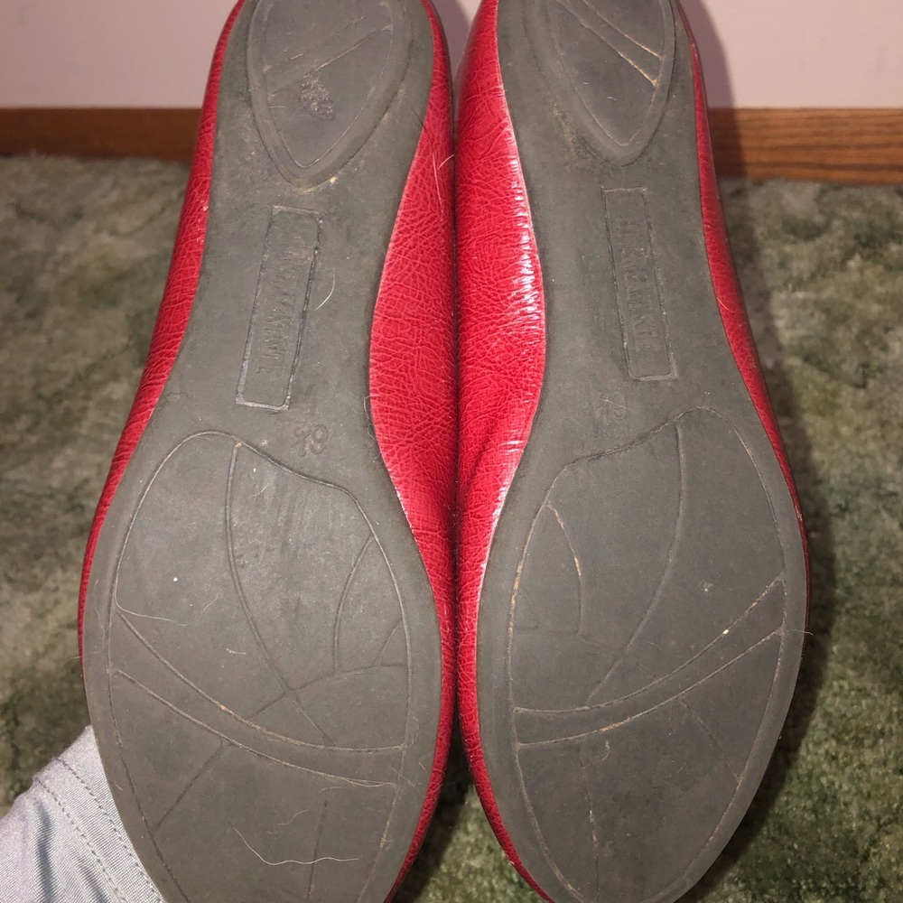 Red Flats - Picture 2 of 3